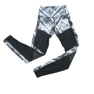 Lululemon hot to street pants ladies size 4